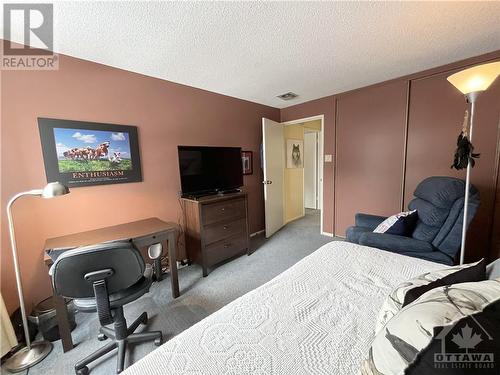 2nd Bedroom - 373 Laurier Avenue Unit#204, Ottawa, ON - Indoor Photo Showing Bedroom