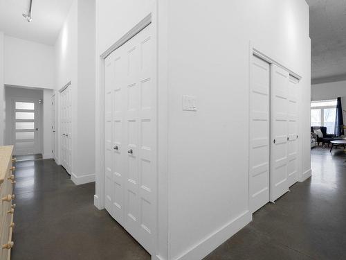 Hall - 201-1365 Ch. Royal, Saint-Pierre-De-L'Île-D'Orléans, QC - Indoor Photo Showing Other Room
