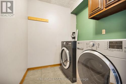 229 Hannah Street, Southwest Middlesex, ON - Indoor Photo Showing Laundry Room