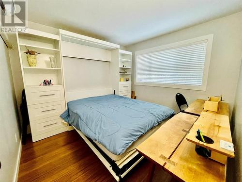 22 Wolfe Street, Sicamous, BC - Indoor Photo Showing Bedroom