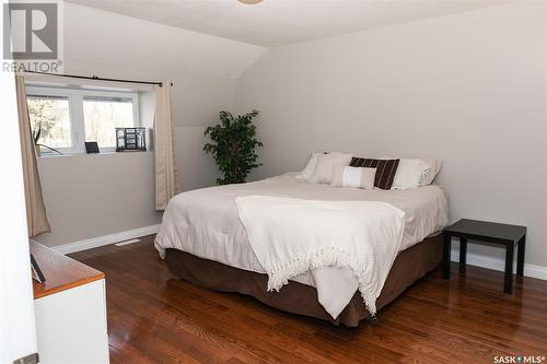 241 Alberta Avenue, Kerrobert, SK - Indoor Photo Showing Bedroom