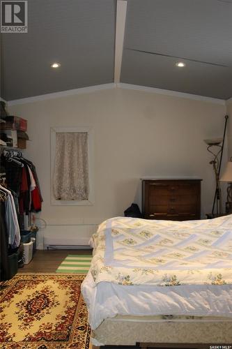 107 4Th Avenue E, Climax, SK - Indoor Photo Showing Bedroom