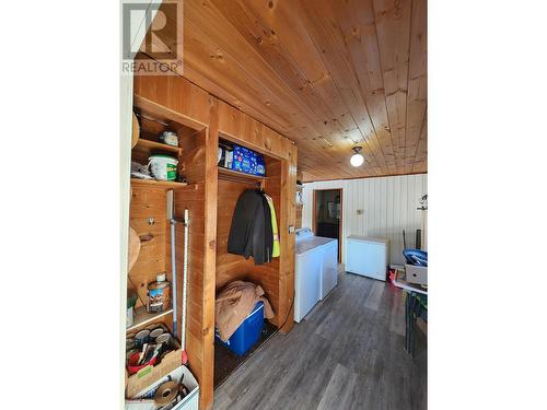 2875 Spout Lake Road, Lac La Hache, BC - Indoor