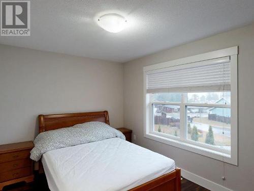 7342 Lasqueti Way, Powell River, BC - Indoor Photo Showing Bedroom