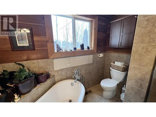 6831 Soda Creek Road, Williams Lake, BC - Indoor Photo Showing Bathroom