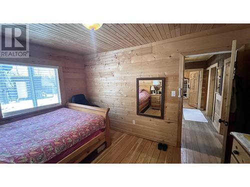 6831 Soda Creek Road, Williams Lake, BC - Indoor Photo Showing Bedroom