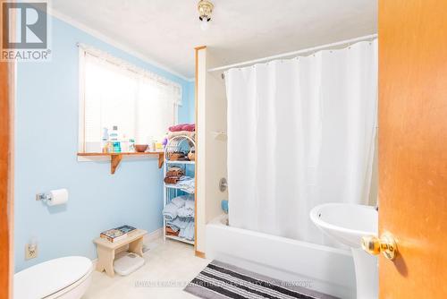 149 Lakeside Drive, Kawartha Lakes, ON - Indoor Photo Showing Bathroom
