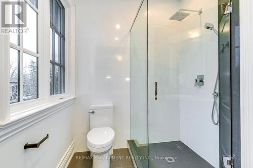 59 Bel Air Dr, Oakville, ON - Indoor Photo Showing Bathroom