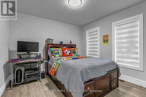 355 Christine Avenue W, Lakeshore, ON - Indoor Photo Showing Bedroom