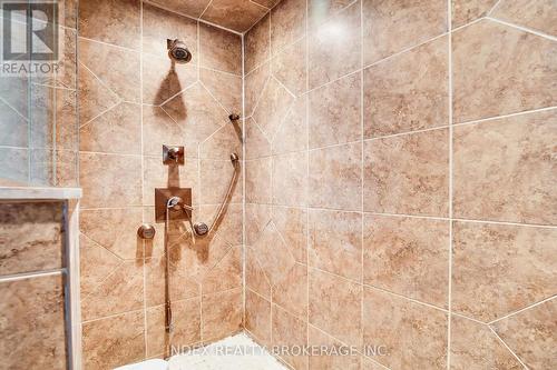 1095 Coronation Drive, London, ON - Indoor Photo Showing Bathroom