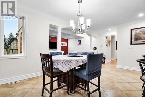 1095 Coronation Dr, London, ON - Indoor Photo Showing Dining Room