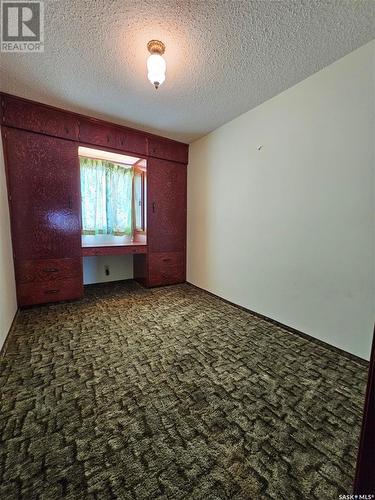 107 Centre Street, Kincaid, SK - Indoor Photo Showing Other Room