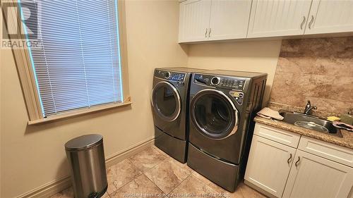 1079 Regency Crescent, Lakeshore, ON - Indoor Photo Showing Laundry Room