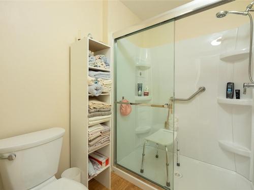 62-1101 Cameron Avenue, Kelowna, BC - Indoor Photo Showing Bathroom