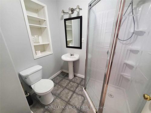 1 & 2-131 Main St E, Southgate, ON - Indoor Photo Showing Bathroom