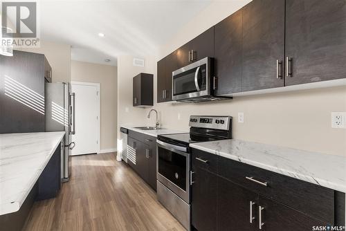 A & B 3957 James Hill Road, Regina, SK - Indoor Photo Showing Kitchen With Upgraded Kitchen