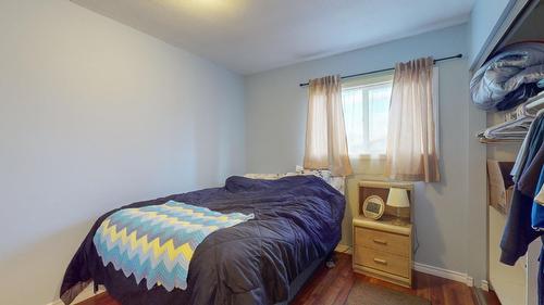 1402 Birch Street, Creston, BC - Indoor Photo Showing Bedroom