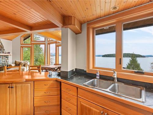 1062 Fifth Ave, Ucluelet, BC - Indoor Photo Showing Kitchen With Double Sink