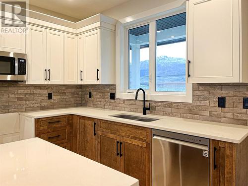10 Hibiscus Court, Osoyoos, BC - Indoor Photo Showing Kitchen With Double Sink
