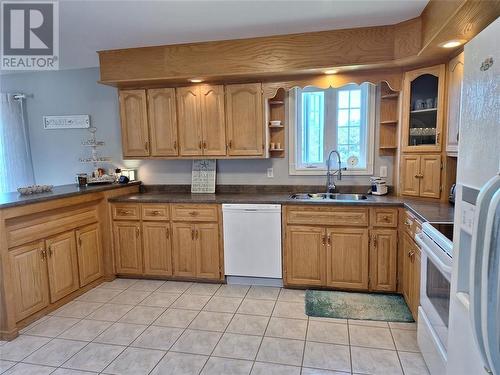 134 Islandview Road, Mainland, NL - Indoor Photo Showing Kitchen With Double Sink