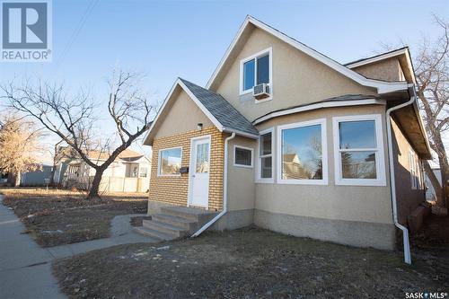 375 Fairford Street W, Moose Jaw, SK - Outdoor