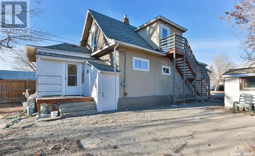 375 Fairford Street W, Moose Jaw, SK - Outdoor
