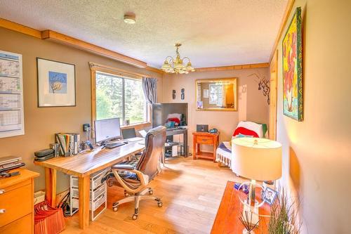 1732 Oberg Johnson Road, Golden, BC - Indoor Photo Showing Office