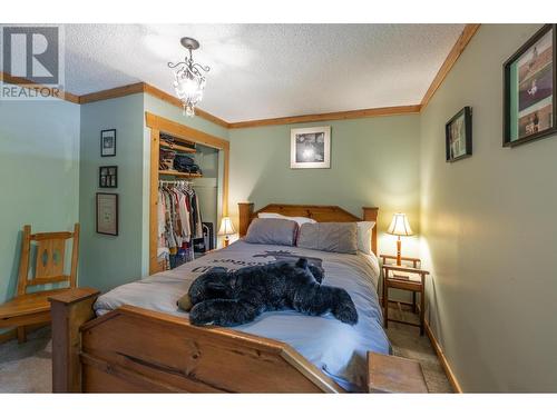 1732 Oberg Johnson Road, Golden, BC - Indoor Photo Showing Bedroom