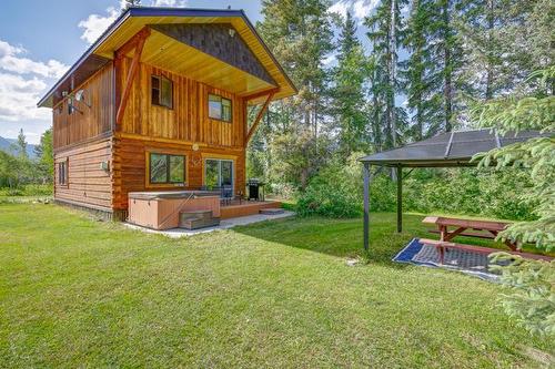 1732 Oberg Johnson Road, Golden, BC - Outdoor With Exterior