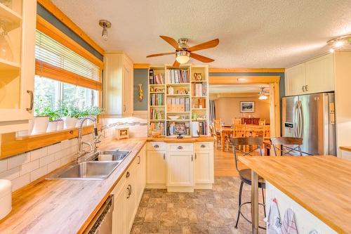 1732 Oberg Johnson Road, Golden, BC - Indoor Photo Showing Kitchen With Double Sink