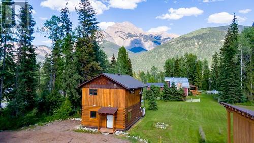 1732 Oberg Johnson Road, Golden, BC - Outdoor