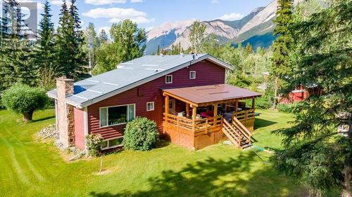 1732 Oberg Johnson Road, Golden, BC - Outdoor