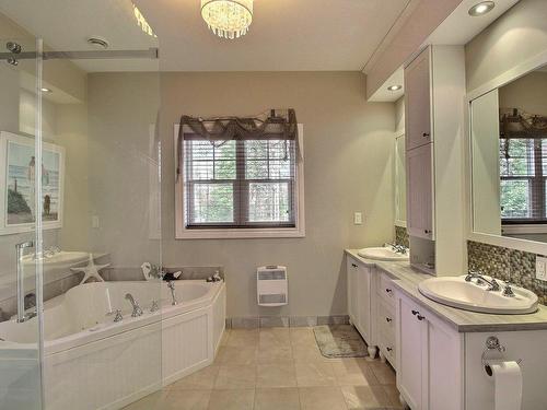 Salle de bains attenante Ã  la CCP - 2997 Ch. Montpetit, Magog, QC - Indoor Photo Showing Bathroom