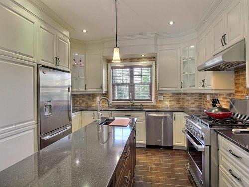 Kitchen - 2997 Ch. Montpetit, Magog, QC - Indoor Photo Showing Kitchen With Upgraded Kitchen