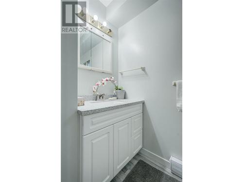 11214 Adams Avenue, Summerland, BC - Indoor Photo Showing Bathroom