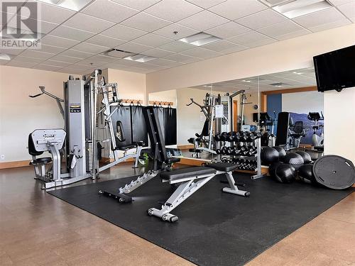 15 Park Place Unit# 327, Osoyoos, BC - Indoor Photo Showing Gym Room