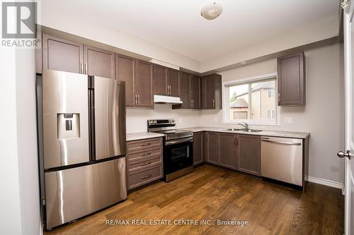 70 St George St, Welland, ON - Indoor Photo Showing Kitchen With Stainless Steel Kitchen With Double Sink
