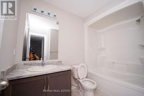 70 St George St, Welland, ON - Indoor Photo Showing Bathroom