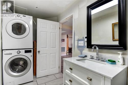568 King Street W, Prescott, ON - Indoor Photo Showing Laundry Room