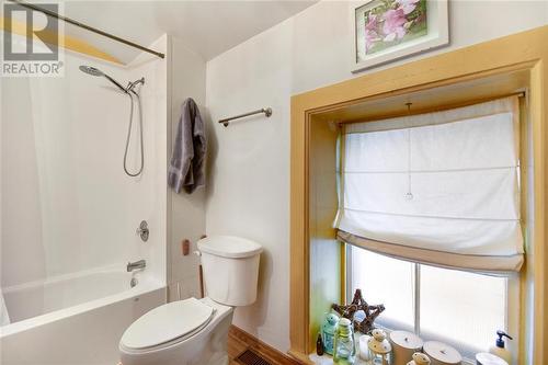 568 King Street W, Prescott, ON - Indoor Photo Showing Bathroom