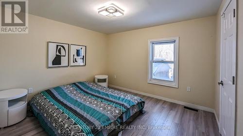 824 Trenton Frankford Rd, Quinte West, ON - Indoor Photo Showing Bedroom