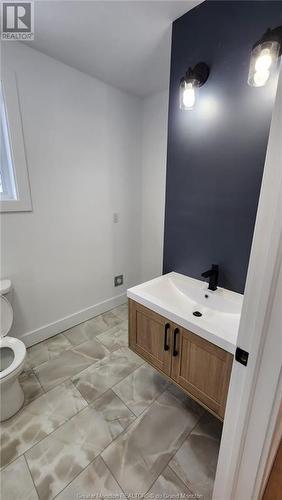 48 Eighth, Moncton, NB - Indoor Photo Showing Bathroom