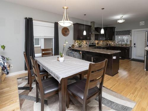 232 Cougar Crescent, Thunder Bay, ON - Indoor Photo Showing Dining Room