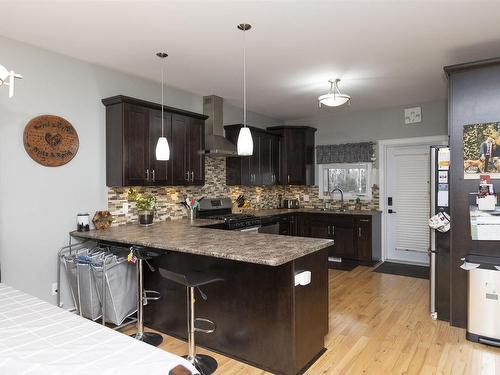 232 Cougar Crescent, Thunder Bay, ON - Indoor Photo Showing Kitchen With Upgraded Kitchen