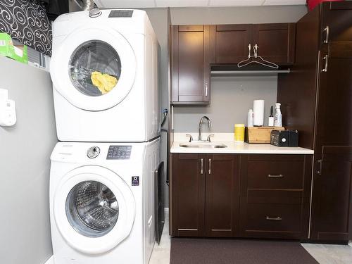 232 Cougar Crescent, Thunder Bay, ON - Indoor Photo Showing Laundry Room