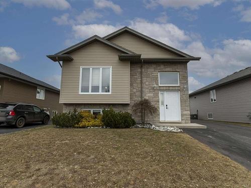 232 Cougar Crescent, Thunder Bay, ON - Outdoor