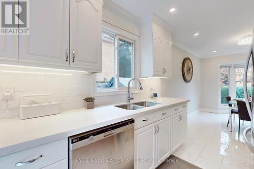 899 Finley Ave, Ajax, ON - Indoor Photo Showing Kitchen With Double Sink With Upgraded Kitchen