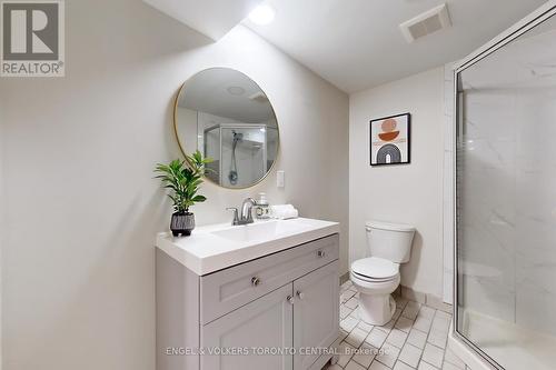 899 Finley Ave, Ajax, ON - Indoor Photo Showing Bathroom