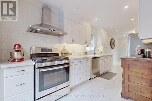 899 Finley Ave, Ajax, ON - Indoor Photo Showing Kitchen