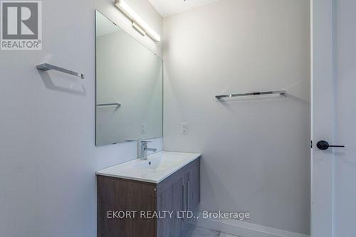 1-4 - 261 Front Street, Belleville, ON - Indoor Photo Showing Bathroom
